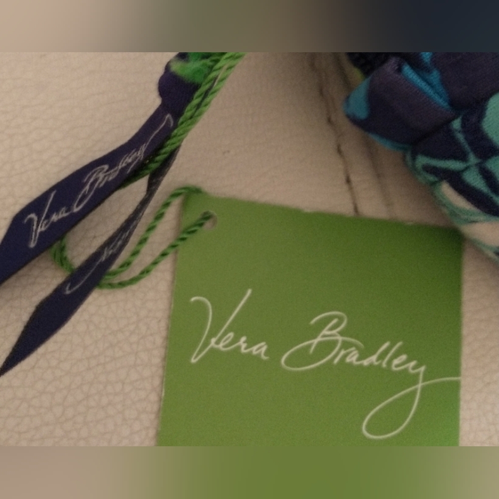 Brand new with tags Vera Bradley Large Cosmetic Bag Pattern: Katalina Blues - Picture 5 of 7